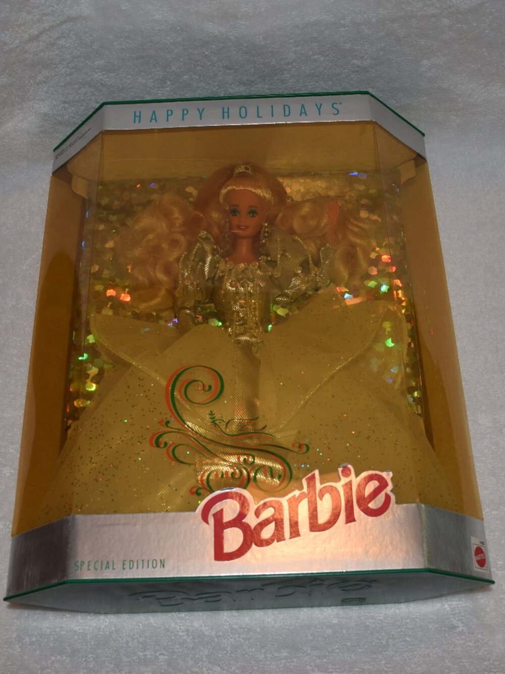 Mattel Happy Holidays Barbie Doll Special Edition Vintage 1992 New in Box